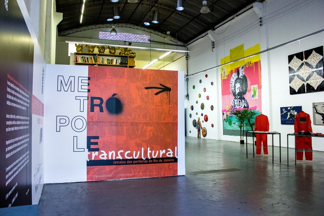 Exposição reúne diferentes linguagens artísticas (Foto: Galpão Bela Maré)